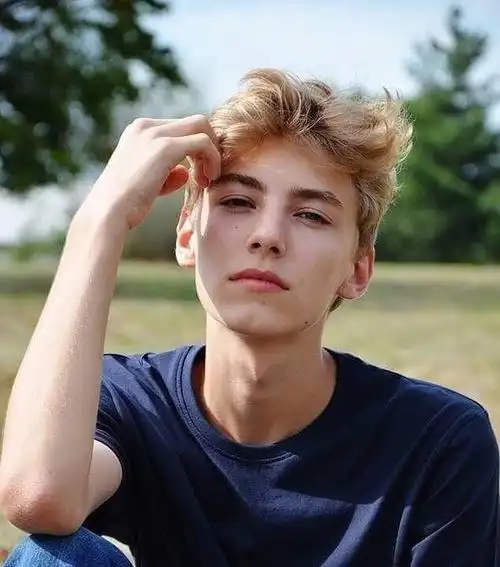 nrvae@Ava
